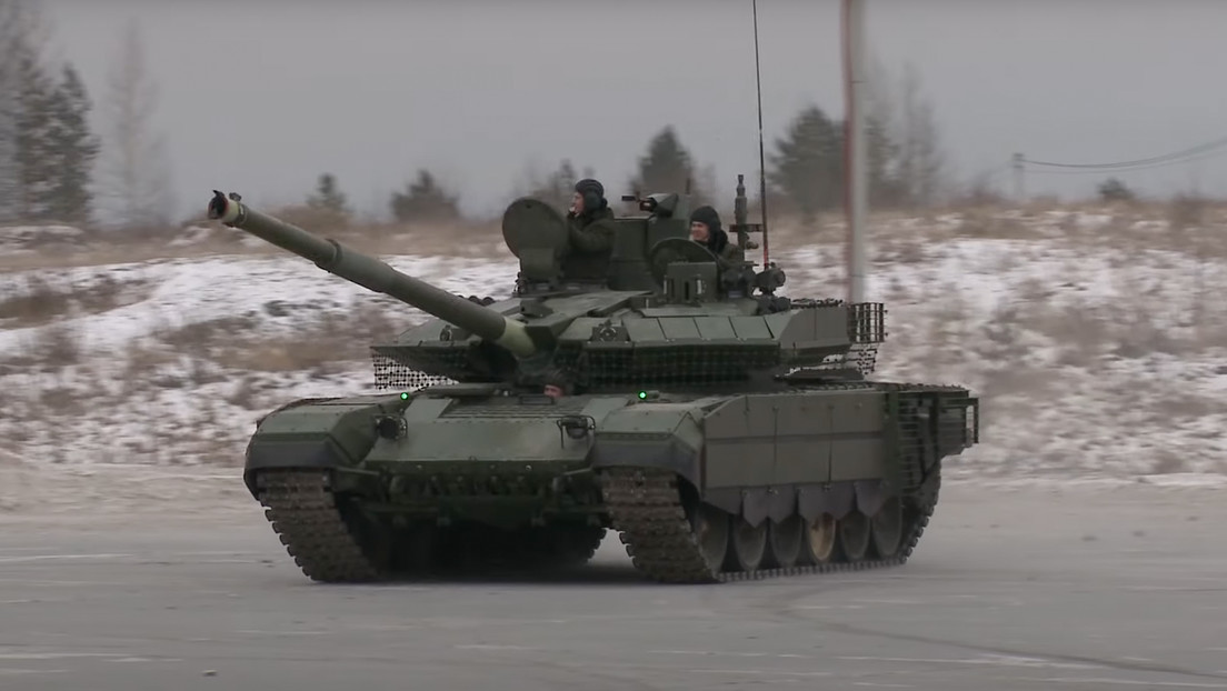 VIDEO: El mayor fabricante de tanques ruso exhibe las capacidades de tres generaciones de carros de combate