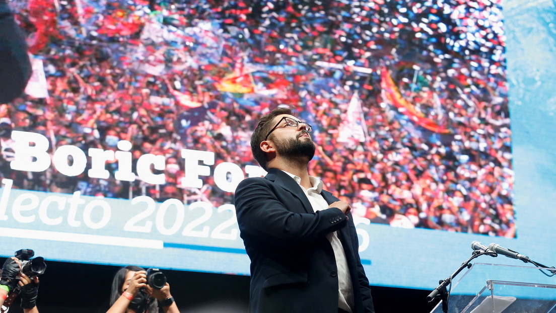 Las dos pérdidas de la derecha y el enigma de una izquierda sin referente único: los mitos que derrumba (y construye) la victoria de Boric en Chile