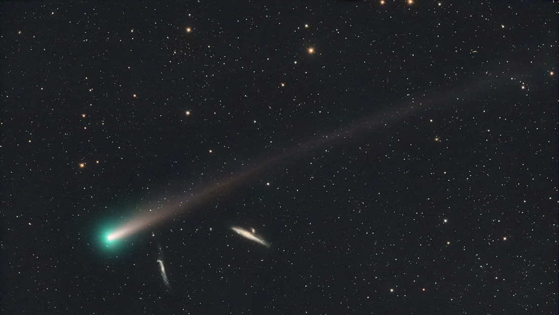 Un satélite chino capta al cometa más brillante del año junto con una aurora y una lluvia de meteoros (FOTO, VIDEO)