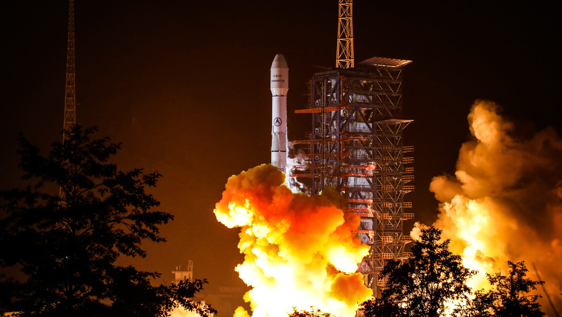 China alcanza un récord nacional al realizar 55 lanzamientos espaciales en 2021 y supera a EE.UU.
