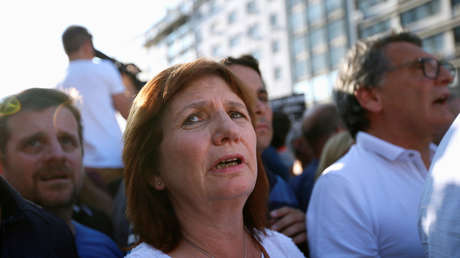 Una política opositora argentina propone buscar "casa por casa" a los no vacunados y las críticas de sus simpatizantes le obligan a rectificar