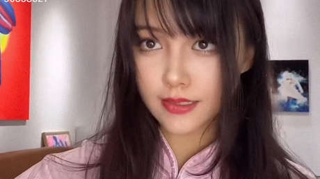 Una estudiante china finge ser una persona de la 'alta sociedad' y lleva un estilo de vida lujoso casi un mes sin gastar nada (VIDEO)