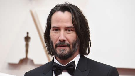 "Pueden ser reproducidos fácilmente": Keanu Reeves se burla de los NFT y pide a Facebook que no cree su metaverso