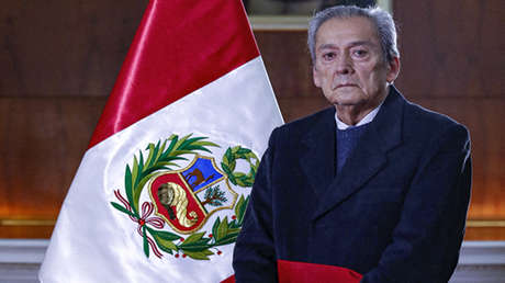 Pedro Castillo acepta la renuncia de su ministro de Educación tras la censura del Congreso