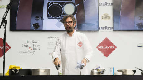 Un famoso chef italiano gana dos demandas por difamación contra un periodista que criticó el "insípido 'risotto'" servido en una cena de gala