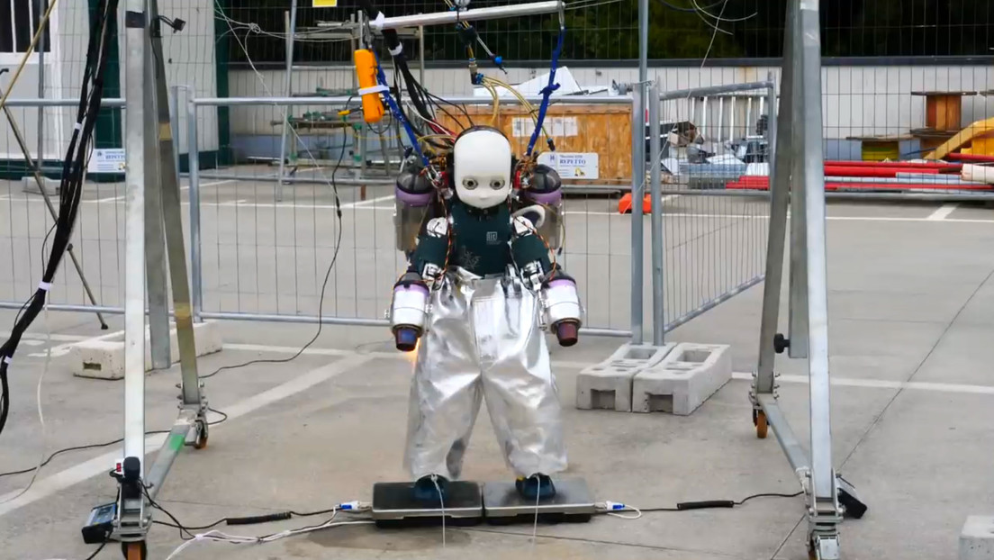 VIDEO: Así es iRonCub, un robot volador tipo Iron Man diseñado para facilitar las tareas de emergencia durante desastres naturales
