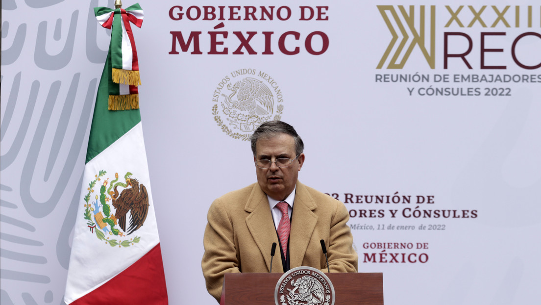 Marcelo Ebrard es nombrado "persona del año" por la demanda del Gobierno mexicano contra los fabricantes de armas estadounidenses