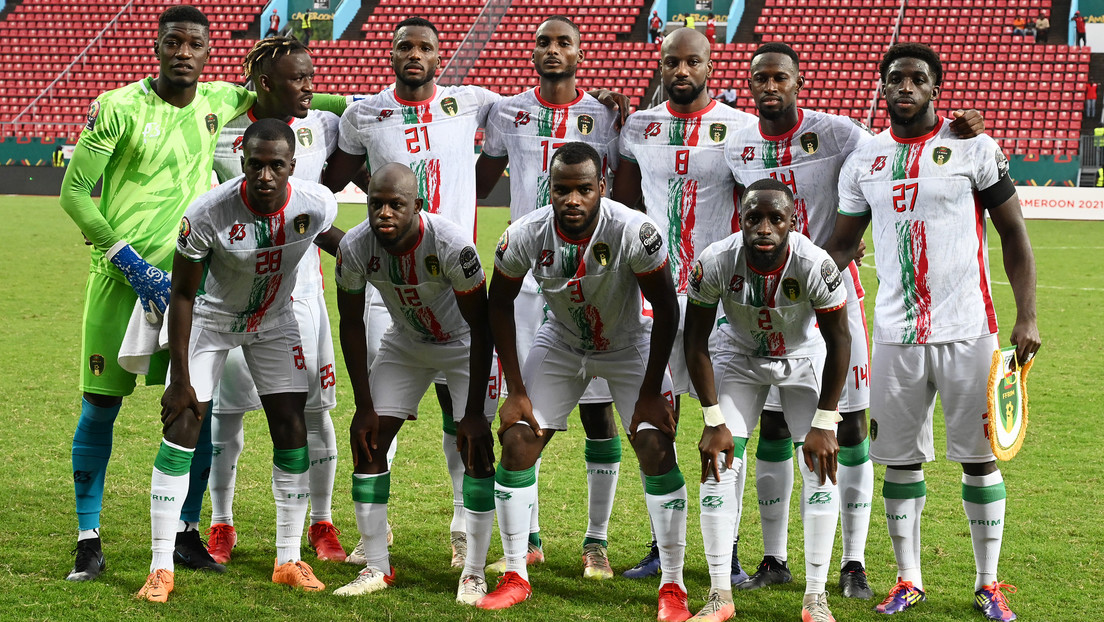 Ponen 3 veces el himno equivocado a la selección de Mauritania, piden a los jugadores que lo canten a capela y el capitán se rehúsa a hacerlo (VIDEO)