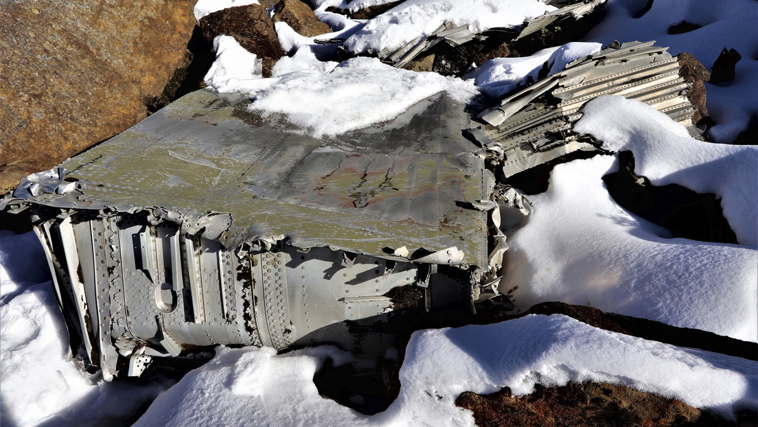 FOTOS: Encuentran en el Himalaya un avión de transporte de la Segunda Guerra Mundial que se estrelló en hace 77 años
