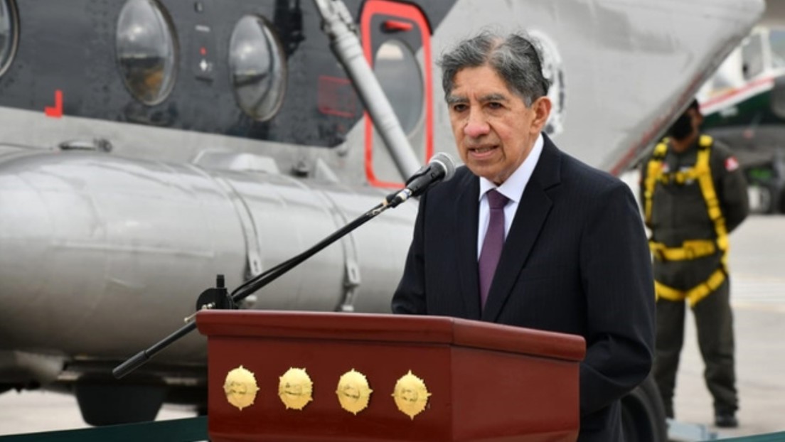 Reportan la dimisión del ministro del Interior de Perú en medio de una disputa con el comandante de la Policía