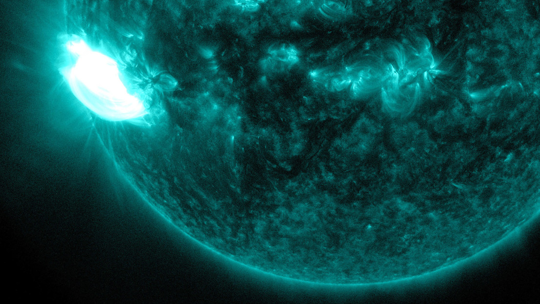 Registran una fuerte llamarada solar que podría provocar una tormenta magnética en la Tierra