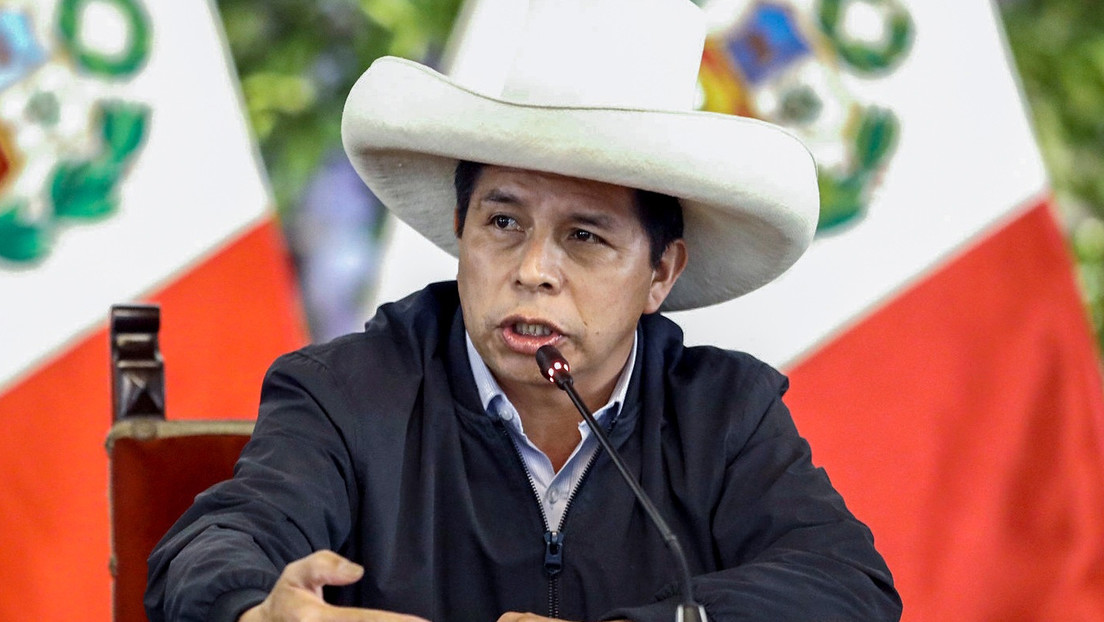 Pedro Castillo anuncia la renovación de todo su gabinete de ministros en Perú