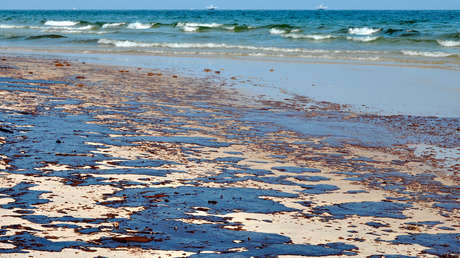 La erupción volcánica en Tonga provoca "mareas inusitadas" que causan un derrame de petróleo en una playa de Perú