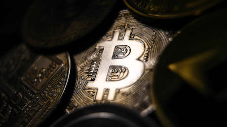 El mercado de las criptomonedas pierde unos 130.000 millones de dólares en las últimas 24 horas en medio del desplome del bitcóin y el éther