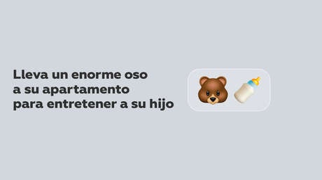 Investigan a una 'tiktoker' rusa que llevó un enorme oso a su apartamento para entretener a su hijo de un año (VIDEOS)