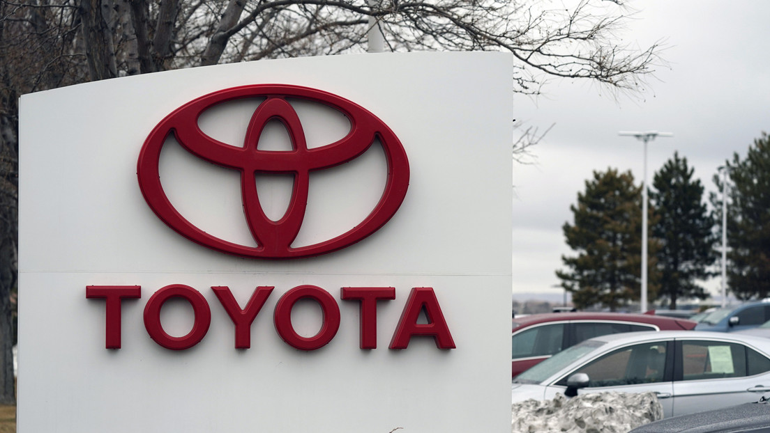 Toyota se disculpa por la presión laboral y los acosos que llevaron al suicidio a empleados