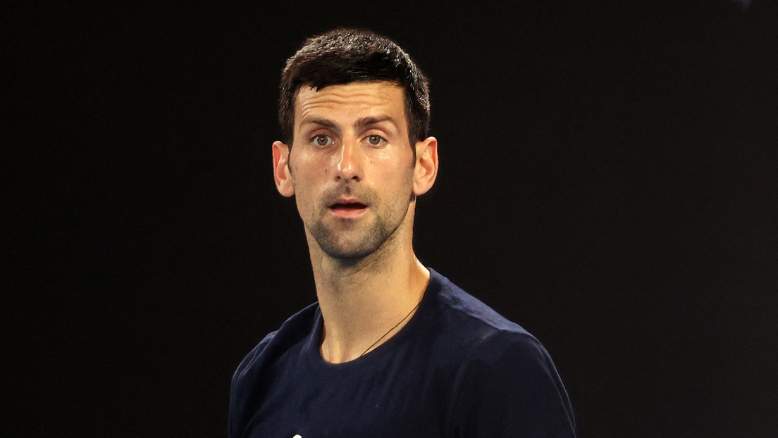 Djokovic habría tomado la decisión de vacunarse tras el triunfo de Rafael Nadal en el Abierto de Australia