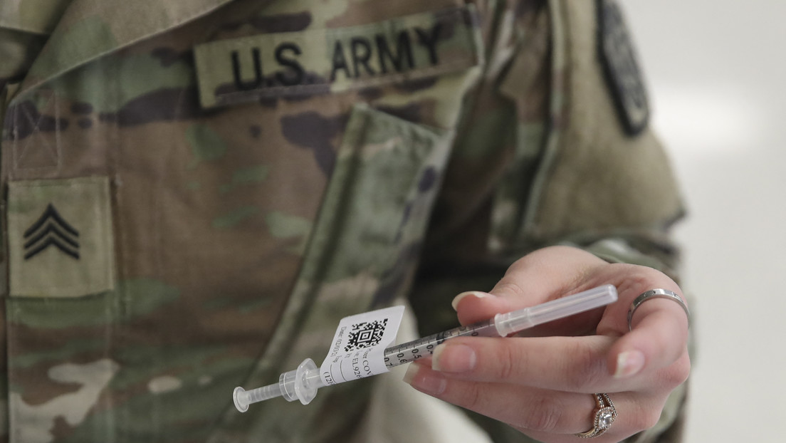 "Los soldados no vacunados representan un riesgo para la fuerza": el Ejército de EE.UU. comienza a despedir a los militares que se niegan a vacunarse