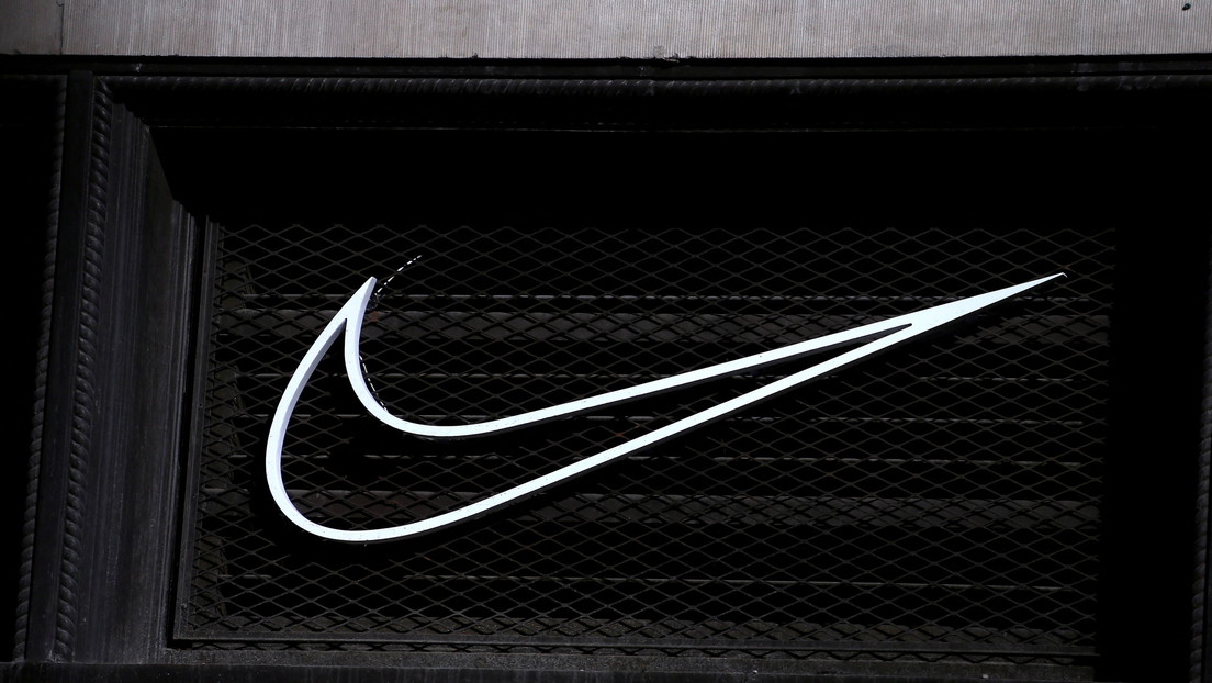 Nike presenta una demanda contra un distribuidor que vende sus zapatillas como NFT