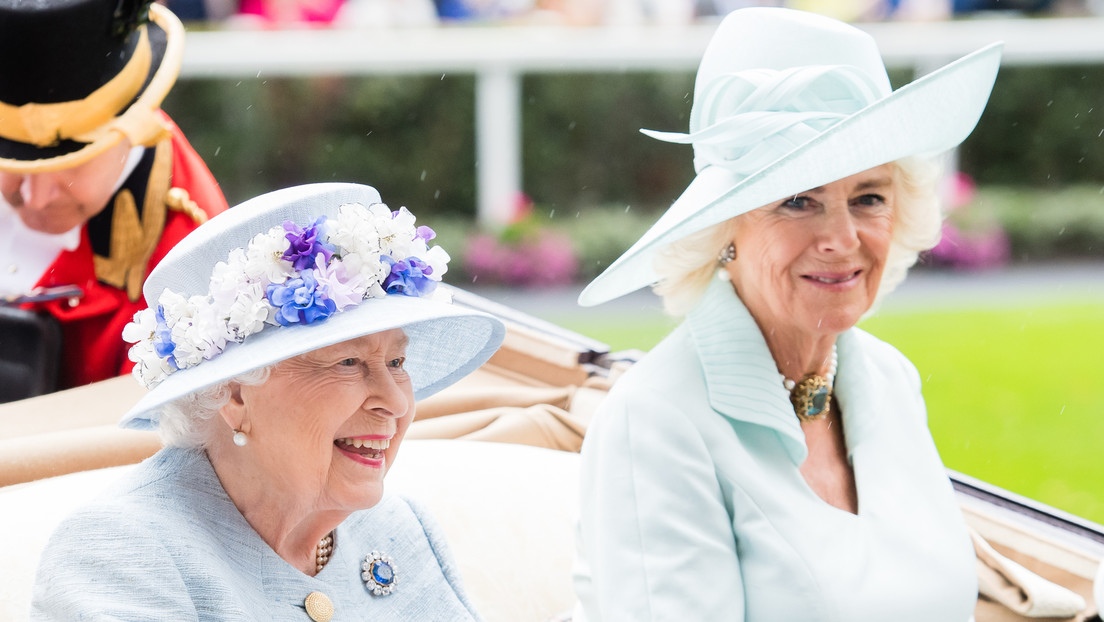 La reina Isabel II quiere que la duquesa Camila sea reina consorte cuando su hijo Carlos herede el trono