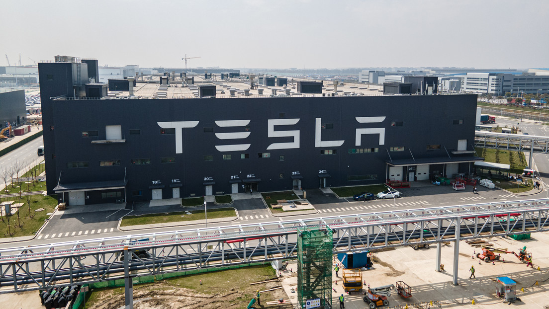 Biden reconoce a Tesla como el mayor productor de vehículos eléctricos en EE.UU. tras las críticas de Elon Musk