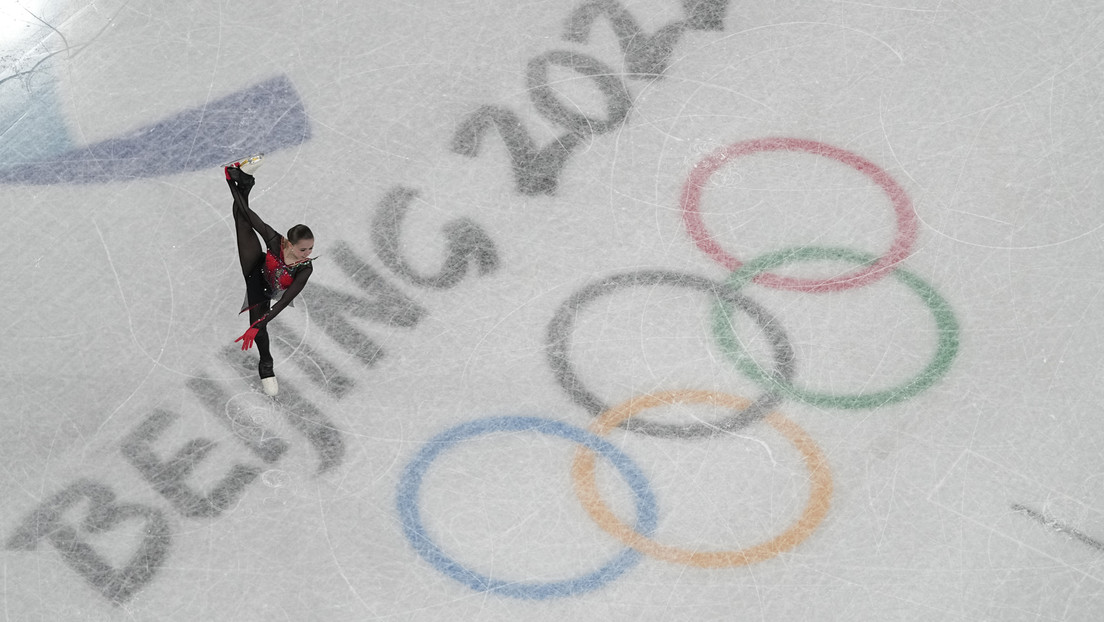 La patinadora Valíeva califica los últimos días como "muy difíciles" y espera mostrar sus capacidades en los Juegos Olímpicos