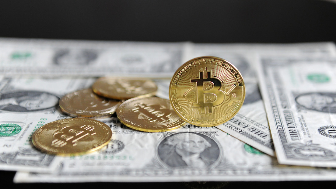 El multimillonario Charlie Munger: "Ojalá se hubiera prohibido el bitcóin inmediatamente"