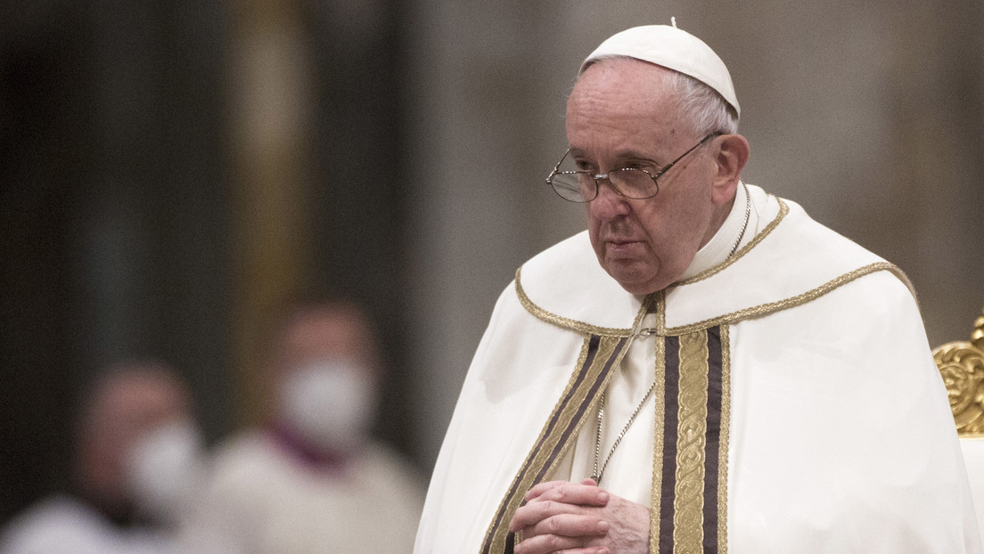 Papa Francisco: La humanidad sigue siendo en el tercer milenio la "campeona en hacer la guerra"