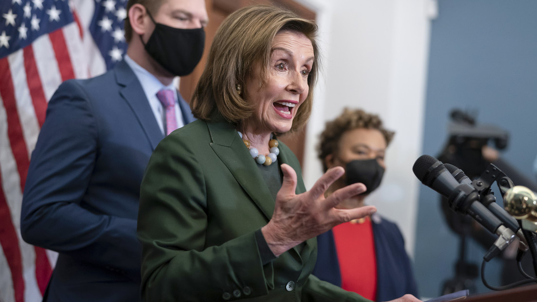 "Se ve cómo Hungría está rodeada": Pelosi confunde Ucrania con Hungría al describir la situación en Europa del Este y la "amenaza" rusa