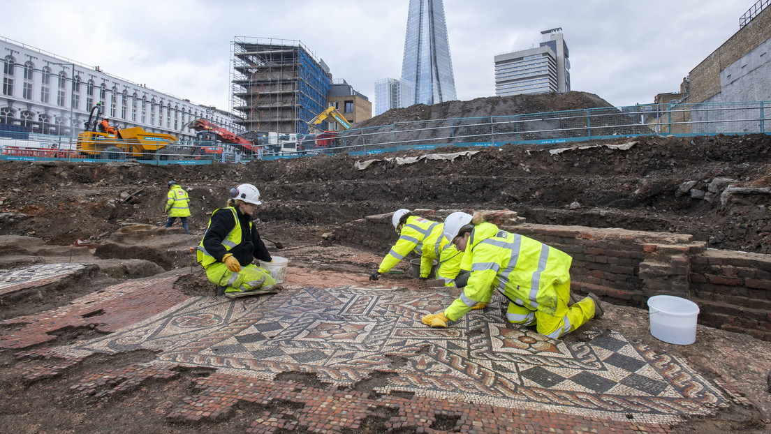 Descubren el mosaico romano más grande encontrado en Londres en los últimos 50 años