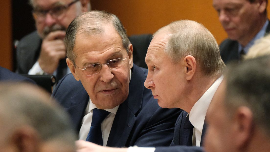 La Unión Europea impone sanciones contra Putin y Lavrov