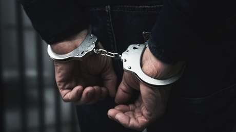 Un 'policía del mes' es arrestado en Florida por tratar de estrangular a su pareja