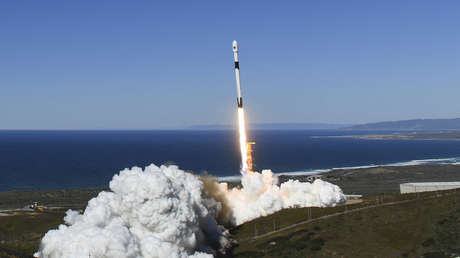Internautas en México confunden restos de un cohete Falcon 9 de SpaceX desintegrándose en la atmósfera con un meteorito (VIDEOS)