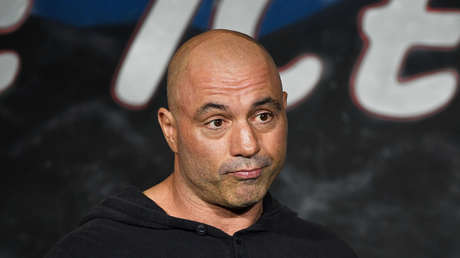 Joe Rogan rechaza una oferta de 100 millones de dólares del sitio de videos Rumble en medio de la polémica por su podcast en Spotify
