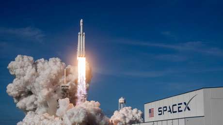 Un multimillonario asegura que irá más lejos en el espacio que cualquier otro humano en los últimos 50 años