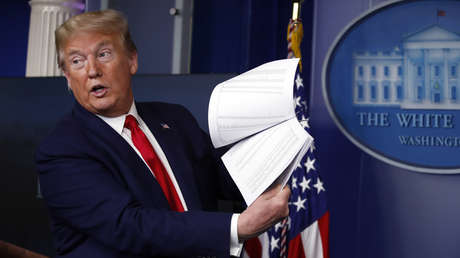 Confirman que Trump se llevó a su residencia en Florida documentos etiquetados como secretos tras concluir su mandato