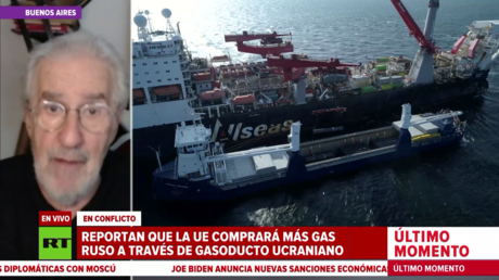 Politólogo dice que EE.UU trata de "producir una hemorragia económica y financiera en Rusia" al imponer más sanciones contra Moscú