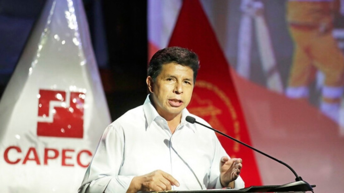 El Congreso peruano declara procedente una denuncia contra Pedro Castillo por "traición a la patria"