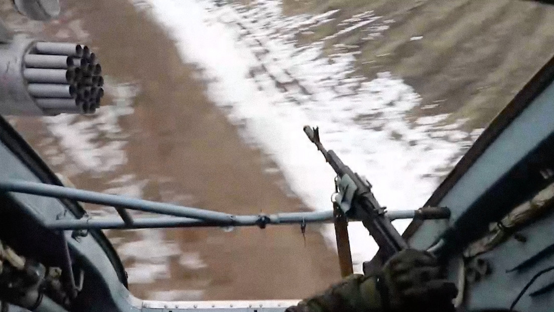 VIDEO: Helicópteros escoltan a unidades de las Fuerzas Armadas rusas durante la operación especial militar en Ucrania