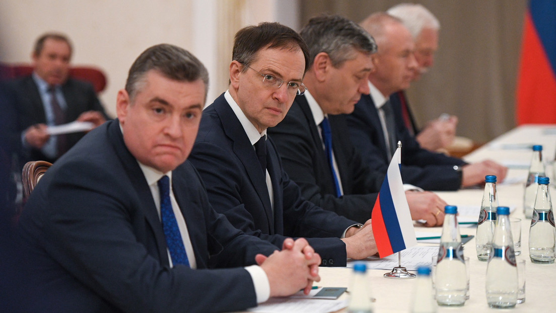 La delegación rusa para las conversaciones con Ucrania ya se encuentra en el lugar