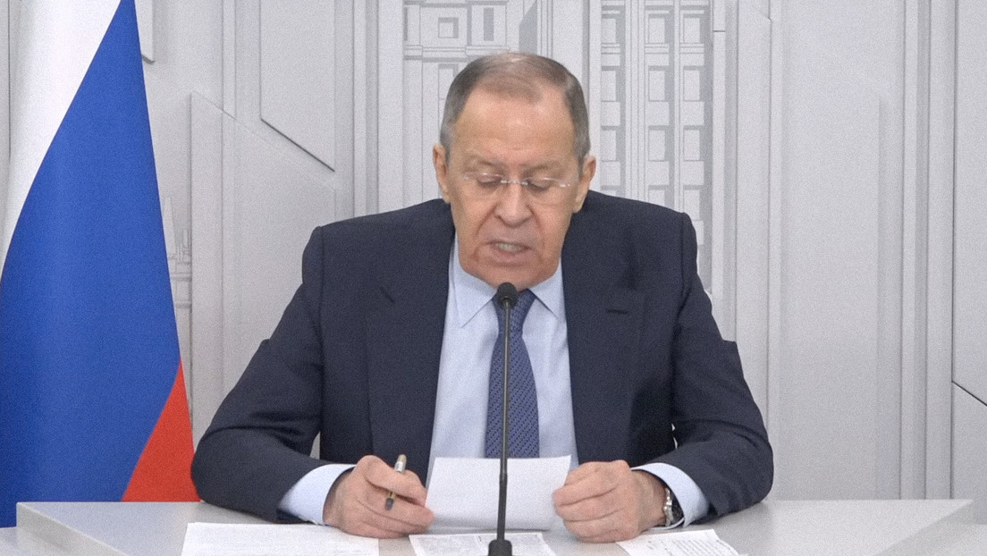 "El tiempo está de nuestro lado": Lavrov cita las palabras proféticas de un reconocido politólogo estadounidense sobre la crisis en Ucrania