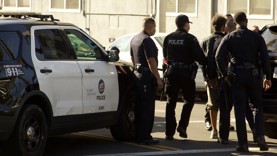 La Policía de Los Ángeles mata a tiros a un hombre latino que padecía esquizofrenia delante de sus familiares