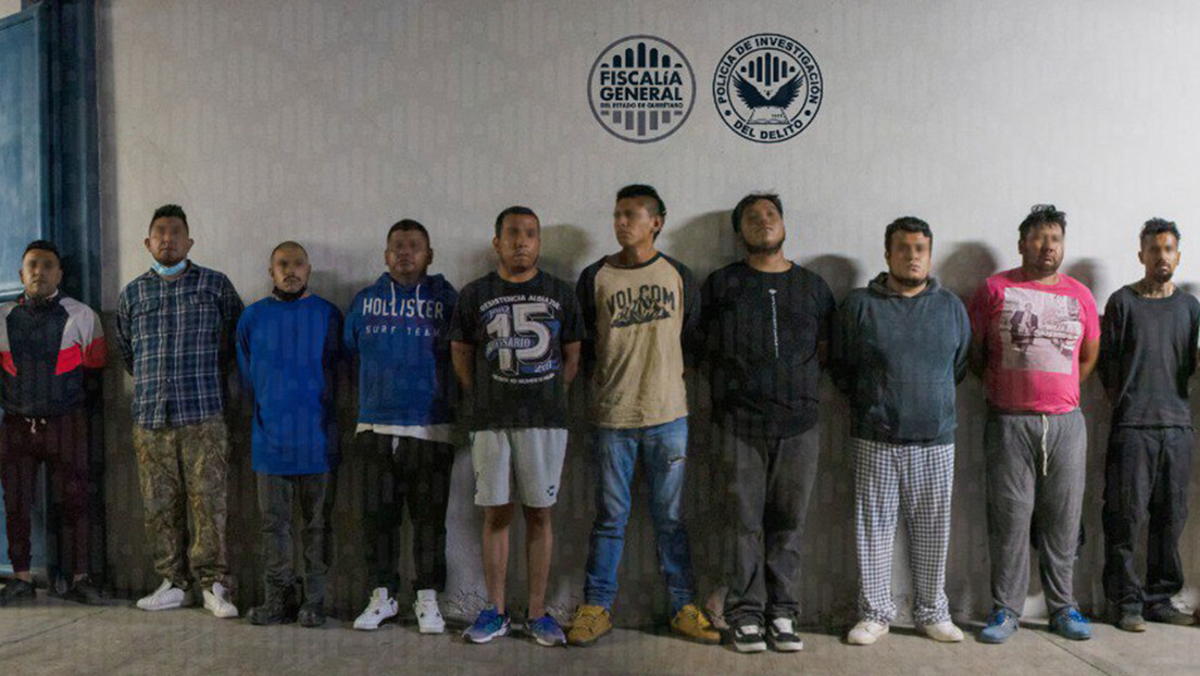 Detienen a 10 hombres por su presunta relación con los enfrentamientos entre las barras de los equipos de fútbol Querétaro y Atlas en México