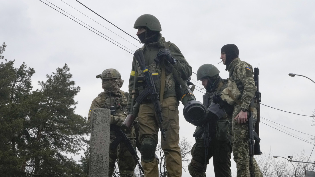 Los nacionalistas ucranianos preparan "provocaciones" con armas químicas para luego culpar a Rusia, denuncia el Ministerio de Defensa ruso