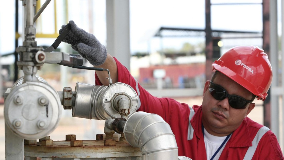 Venezuela planea elevar a 2 millones de barriles por día su producción de petróleo para este año