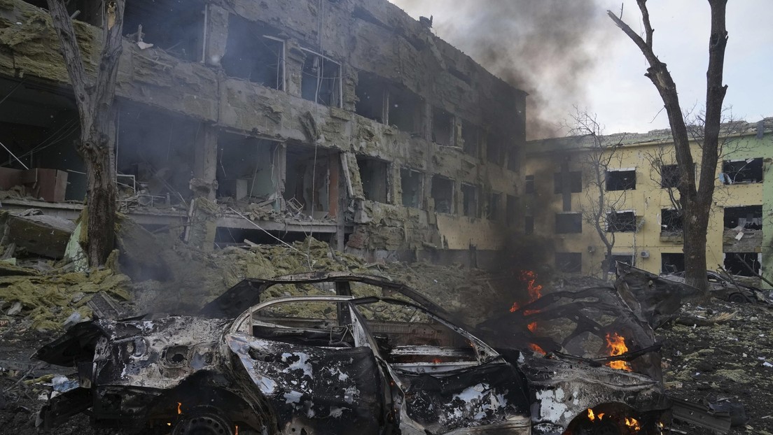 Lavrov sobre el bombardeo de una maternidad en Ucrania: "Fue capturado hace tiempo por el batallón nacionalista Azov"