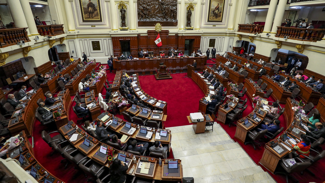 El Congreso peruano acepta debatir el pedido de destitución del presidente Pedro Castillo