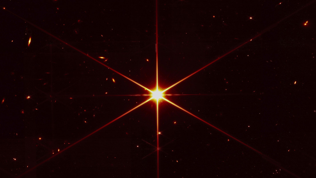 "El rendimiento está superando las especificaciones": La NASA publica la primera imagen de alta calidad de una estrella tomada por James Webb (FOTO)