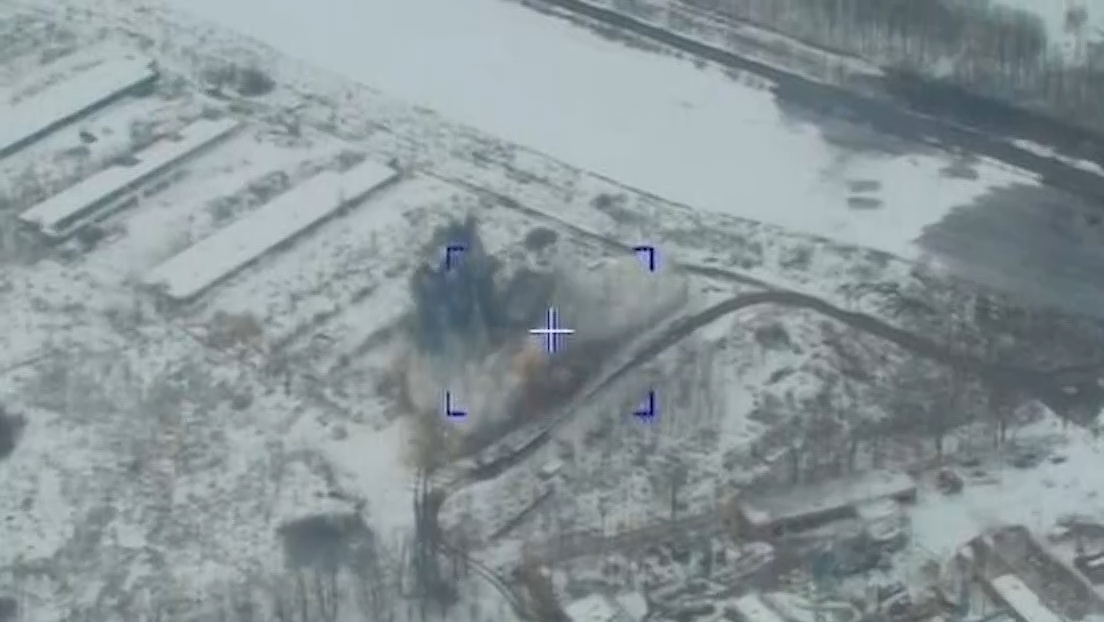 VIDEO: Rusia destruye un depósito de armas y municiones con un ataque de precisión en Ucrania