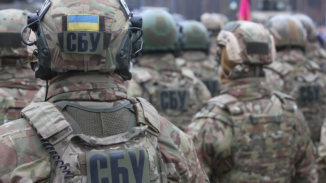Alcalde de una urbe tomada por militares rusos dice que recibe amenazas de violencia contra su hija, detenida por el Servicio de Seguridad de Ucrania